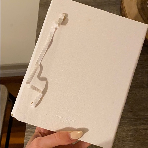 Kate Spade Wedding Planner - Picture 2 of 4